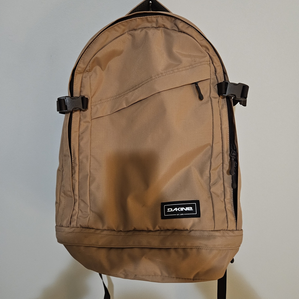 Dakine Women's Tan Everyday Backpack with Front Pocket